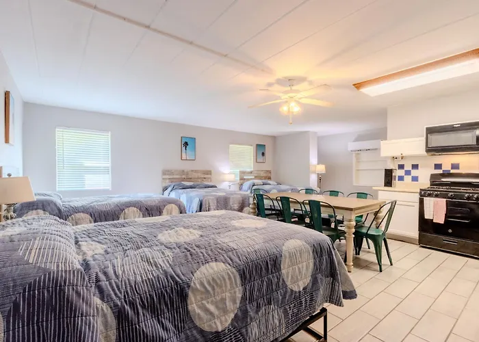 Shark Reef Resort Motel & Cottages