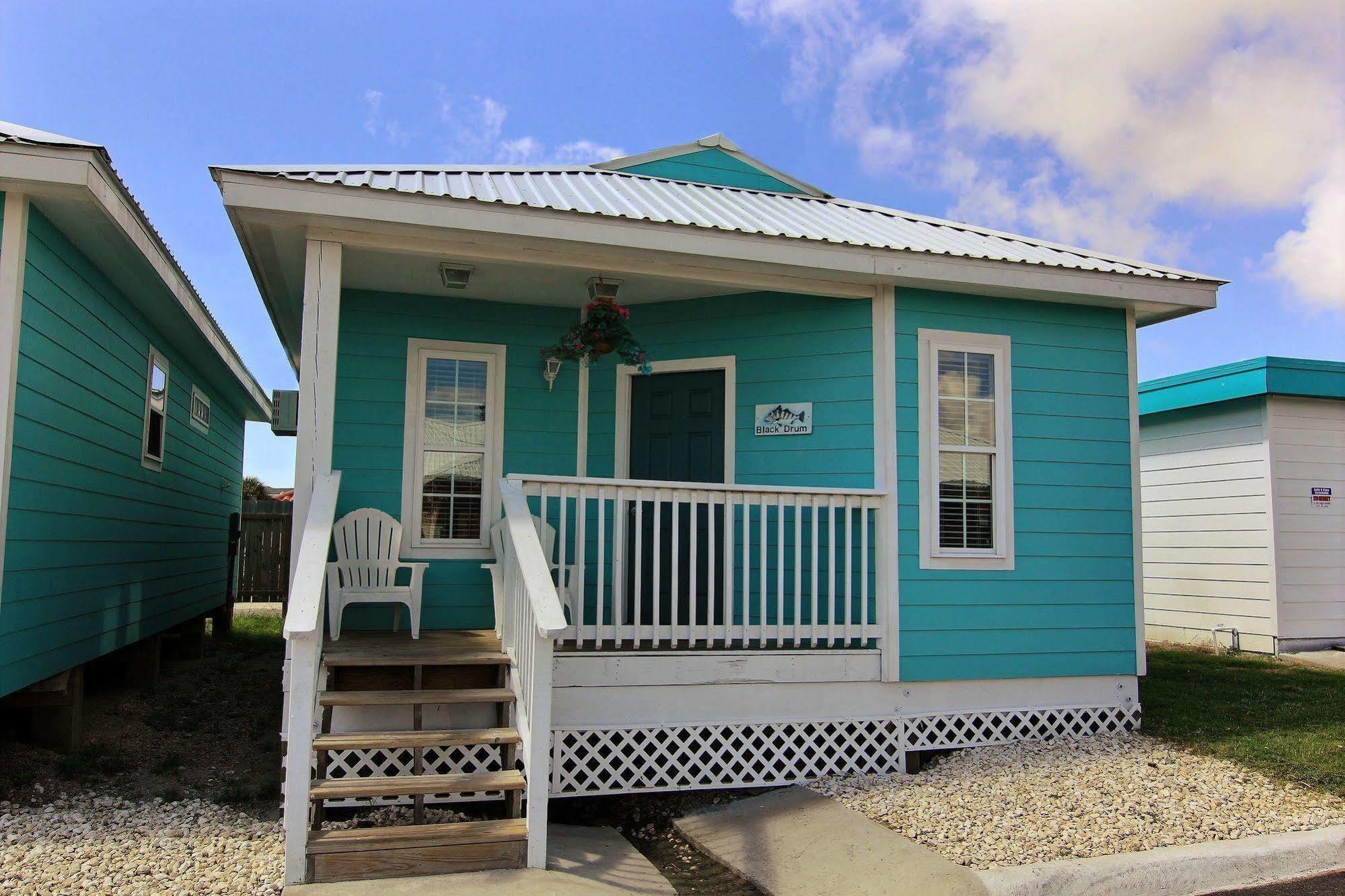 Shark Reef & Motel Port Aransas