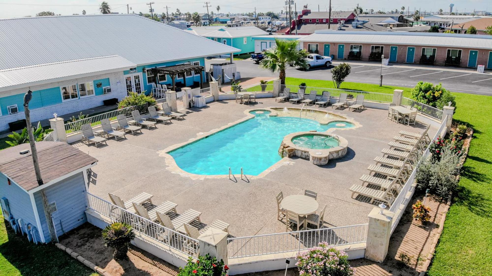 Motel Shark Reef & 3*