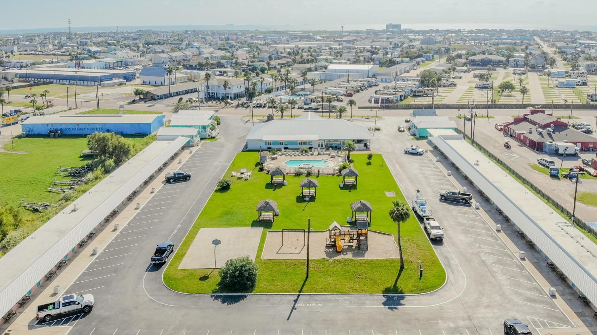 Shark Reef & Motel Port Aransas
