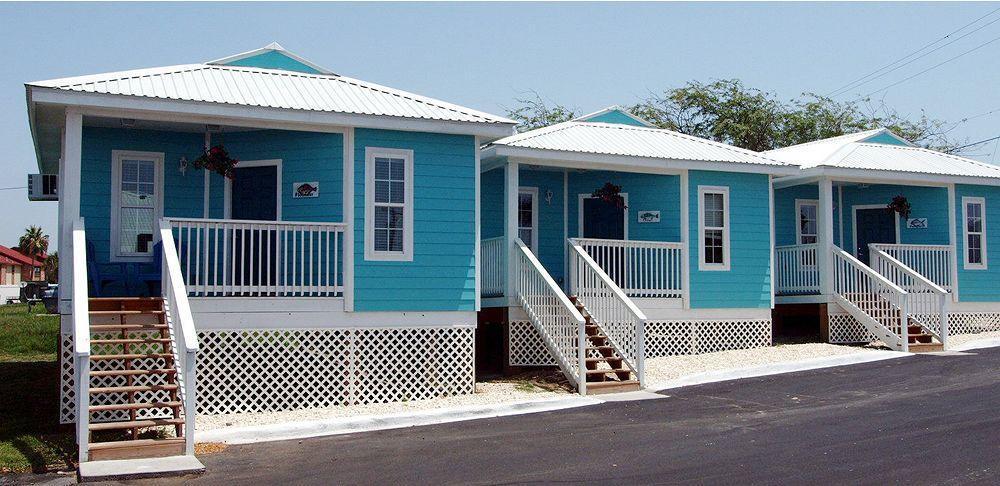 Shark Reef & Motel Port Aransas